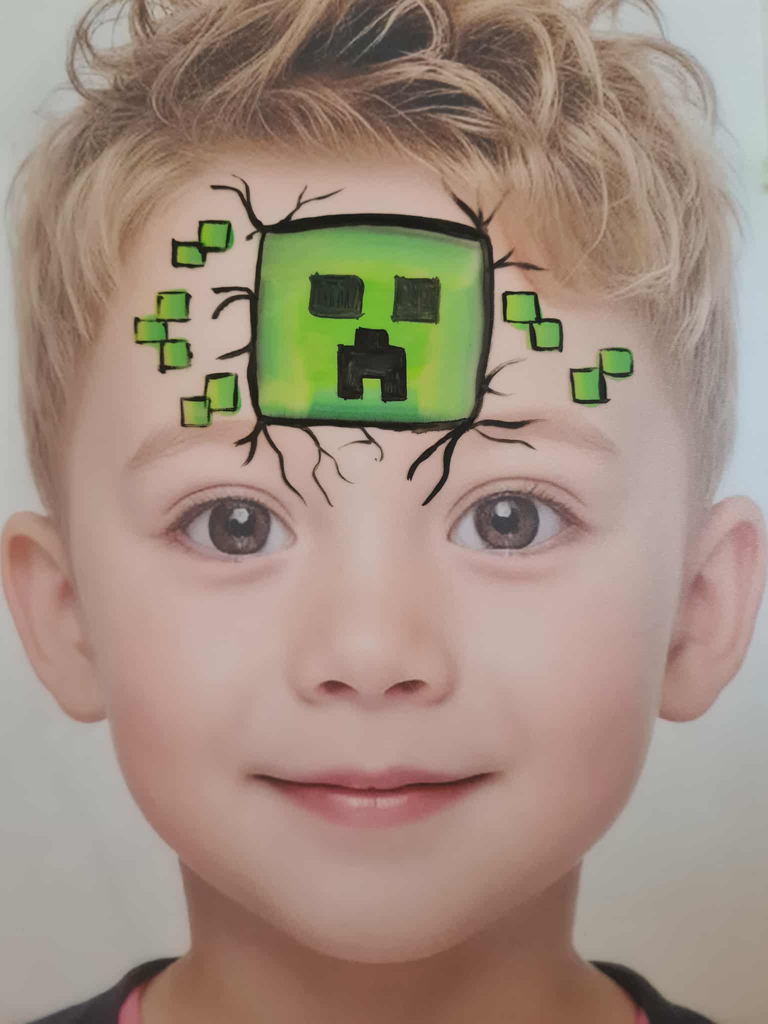 Ballonfiguur tijdens kinderanimatie